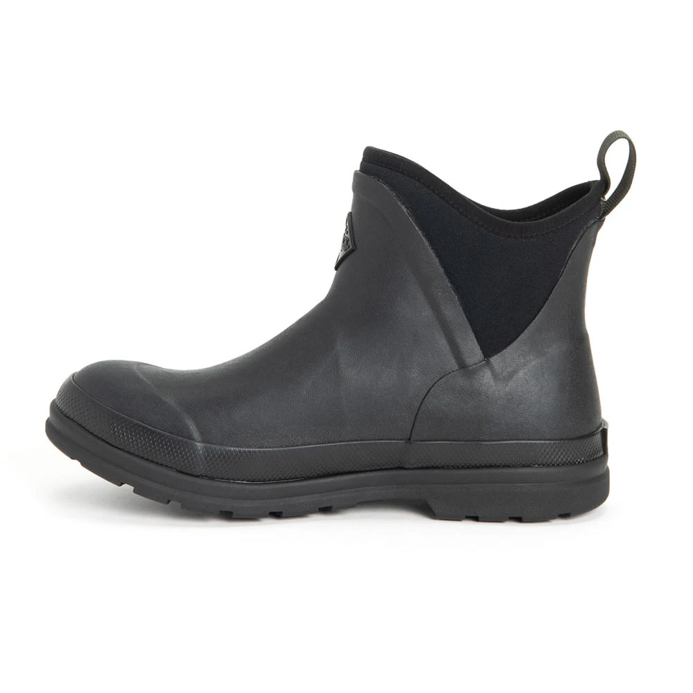 Muck Boots: Women's OAW 000 Black Originals Ankle Boot 5 Muck Boots: Women's OAW 000 Black Originals Ankle Boot - Image 3